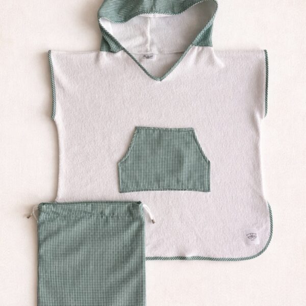 . Poncho Toalla Verde