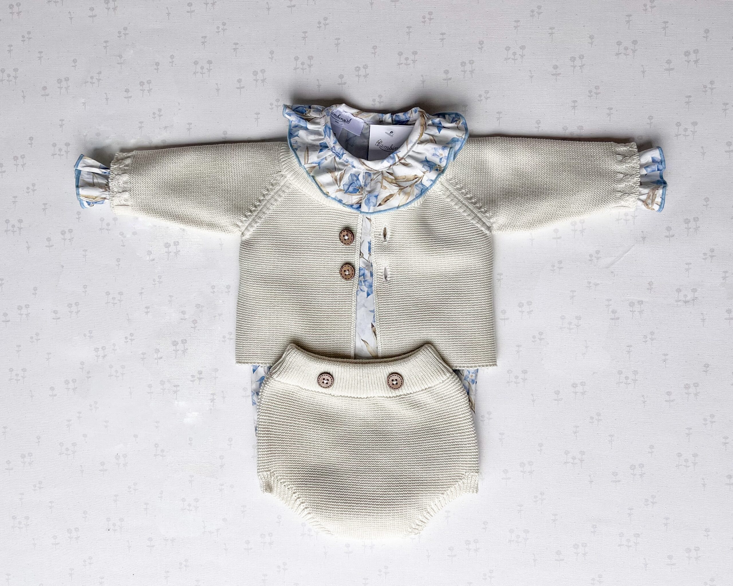 CEEE97CF-2787-48D8-B237-9C9CF7EE23CE